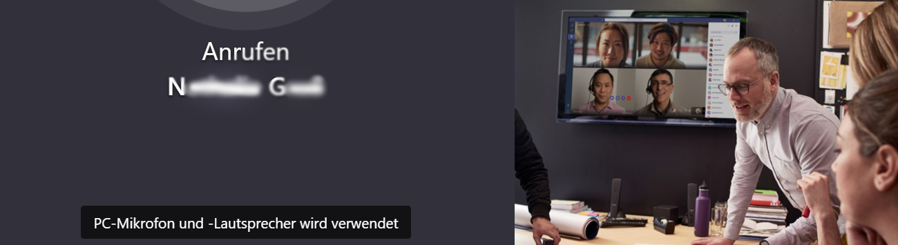 Die Bilder zeigen das Anrufermenü in Microsoft Teams und einen Meetingsraum mit mehreren Personen und dem Bildschirm eines Videomeetings im Hintergrund.